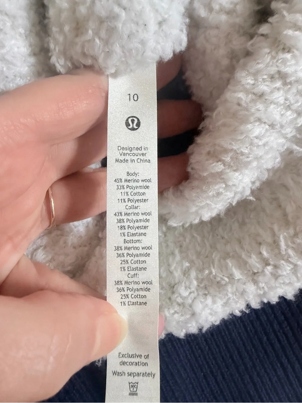 Lululemon Ombre Knit Textured Turtleneck Sweater M oversized off white Blue Grey